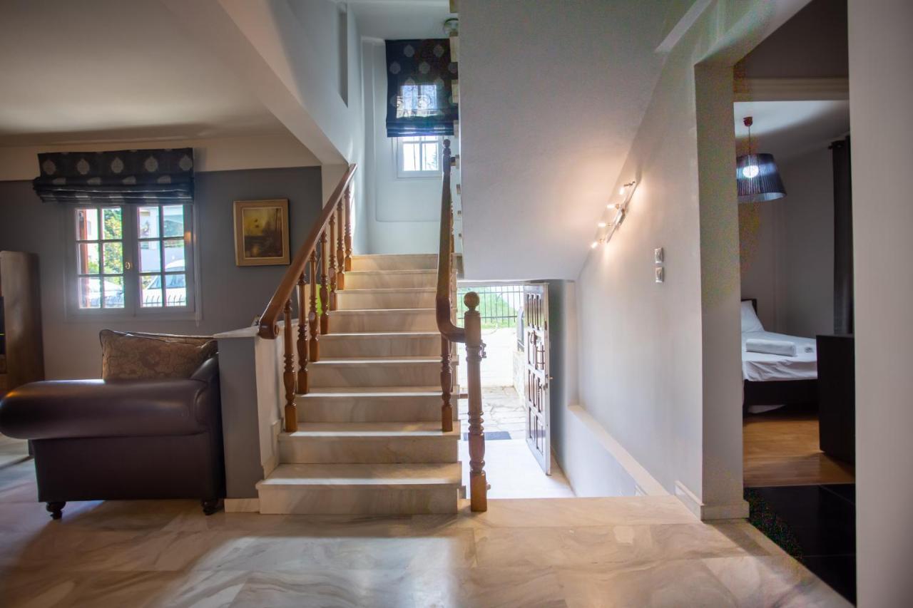 Villa Hillock: Traditional Luxury with Garden for Gatherings Thessaloniki Exterior photo