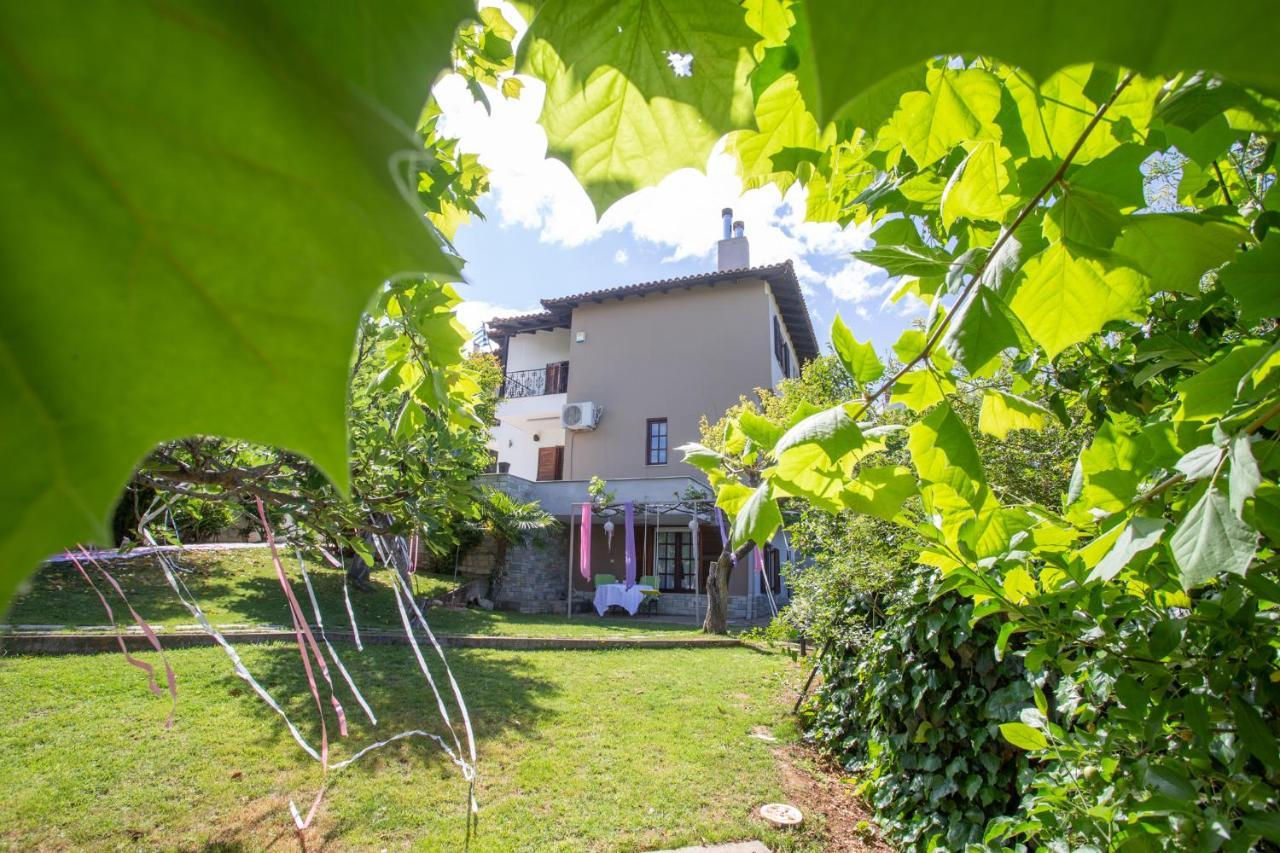 Villa Hillock: Traditional Luxury with Garden for Gatherings Thessaloniki Exterior photo