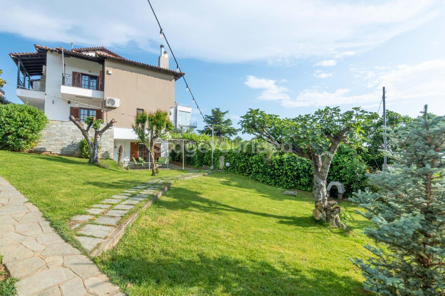 Villa Hillock: Traditional Luxury with Garden for Gatherings Thessaloniki Exterior photo