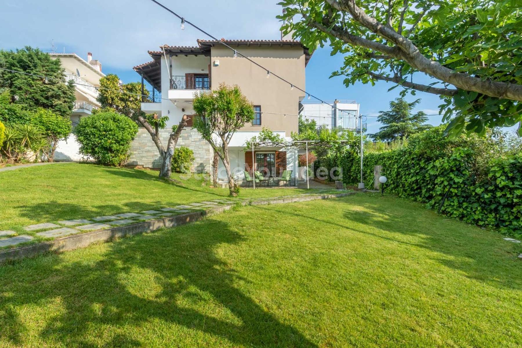 Villa Hillock: Traditional Luxury with Garden for Gatherings Thessaloniki Exterior photo